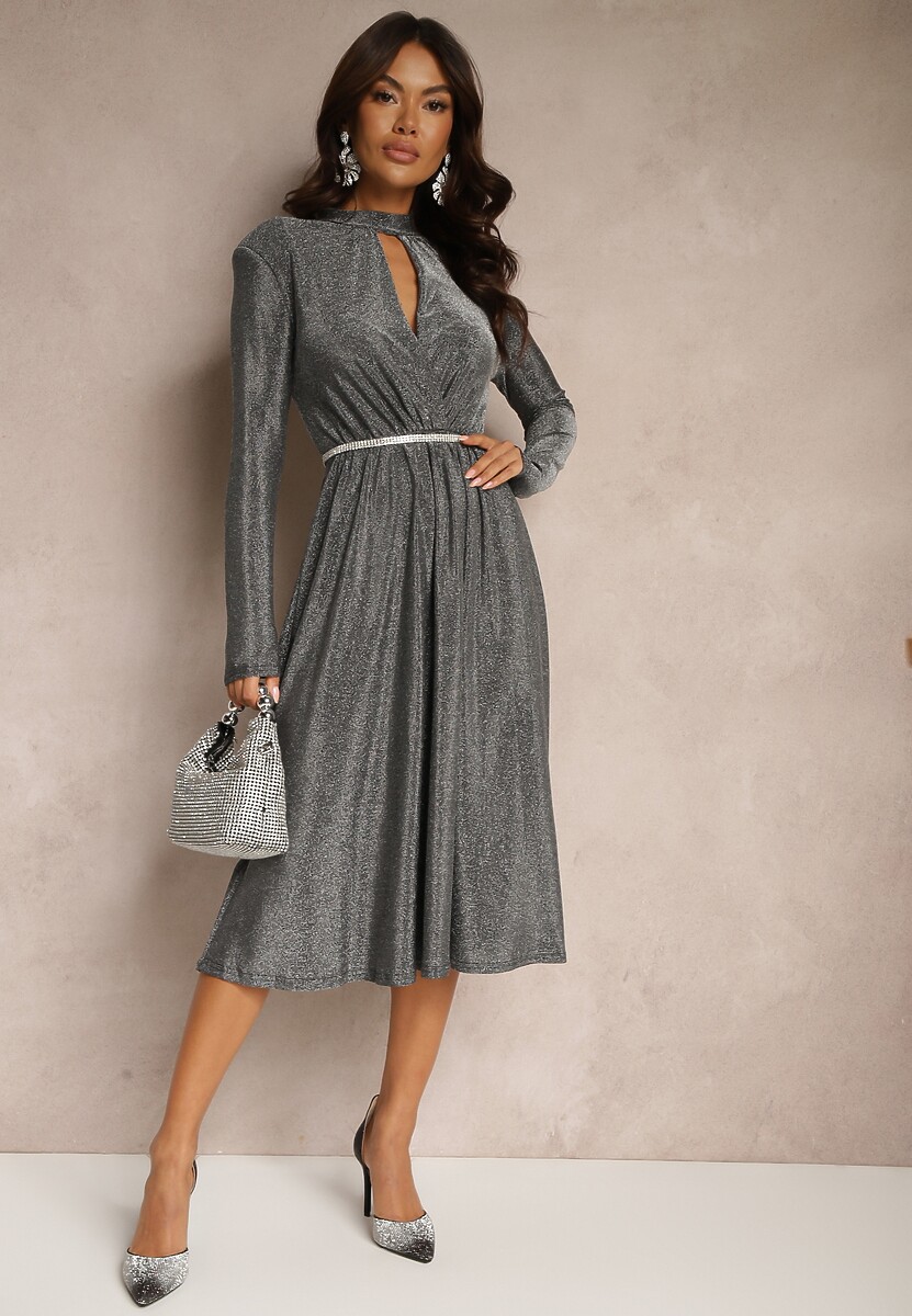 Srebrna Sukienka Koktajlowa Ozdobiona Metaliczną Nicią Mialorin