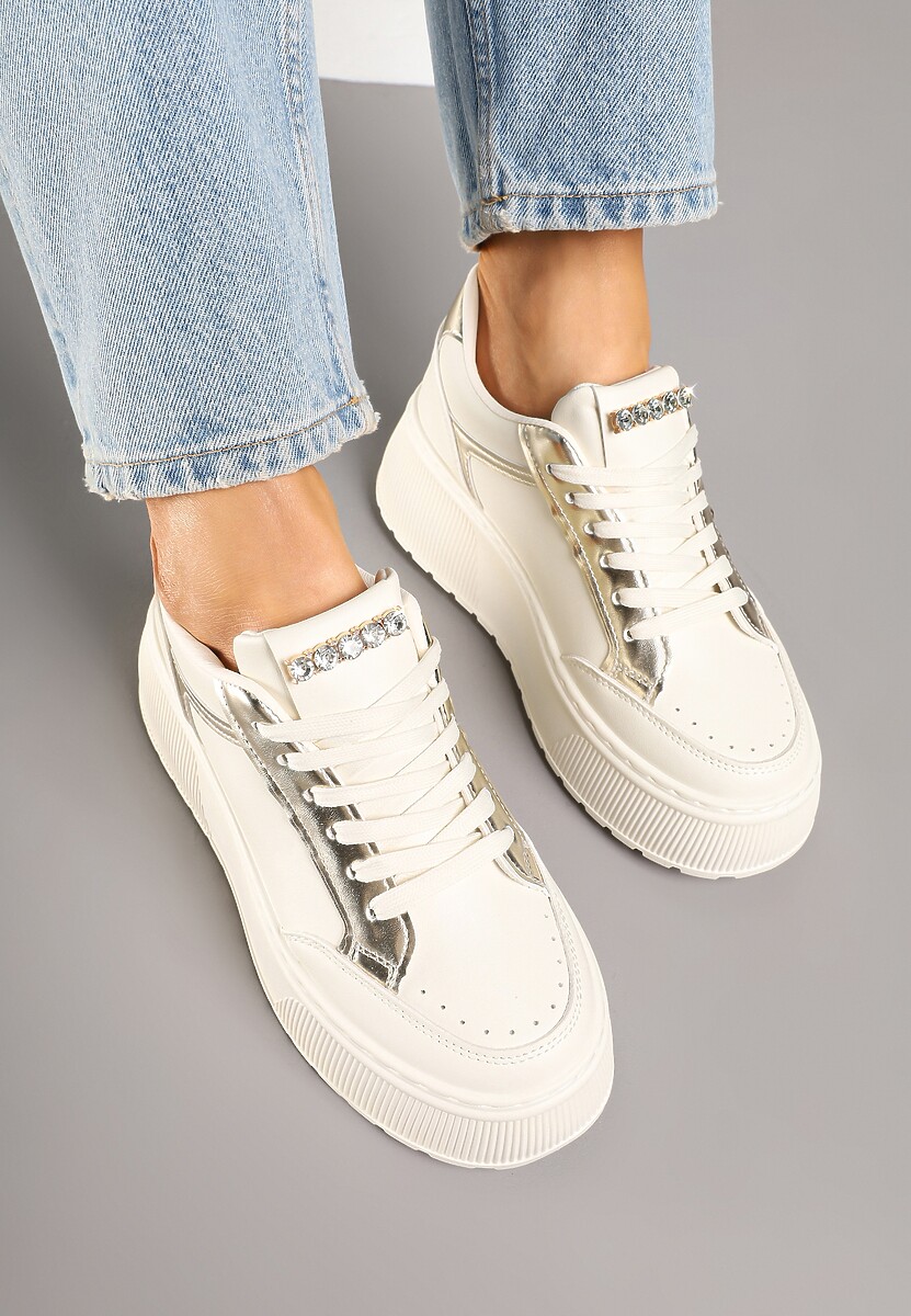 Beżowe Sneakersy na Platformie Ozdobione Przeszyciami Tatoretia