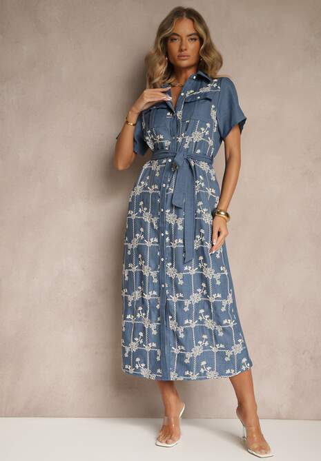 Niebieska Koszulowa Sukienka z Wiązanym Paskiem Zdobiona Haftem Malinnessa