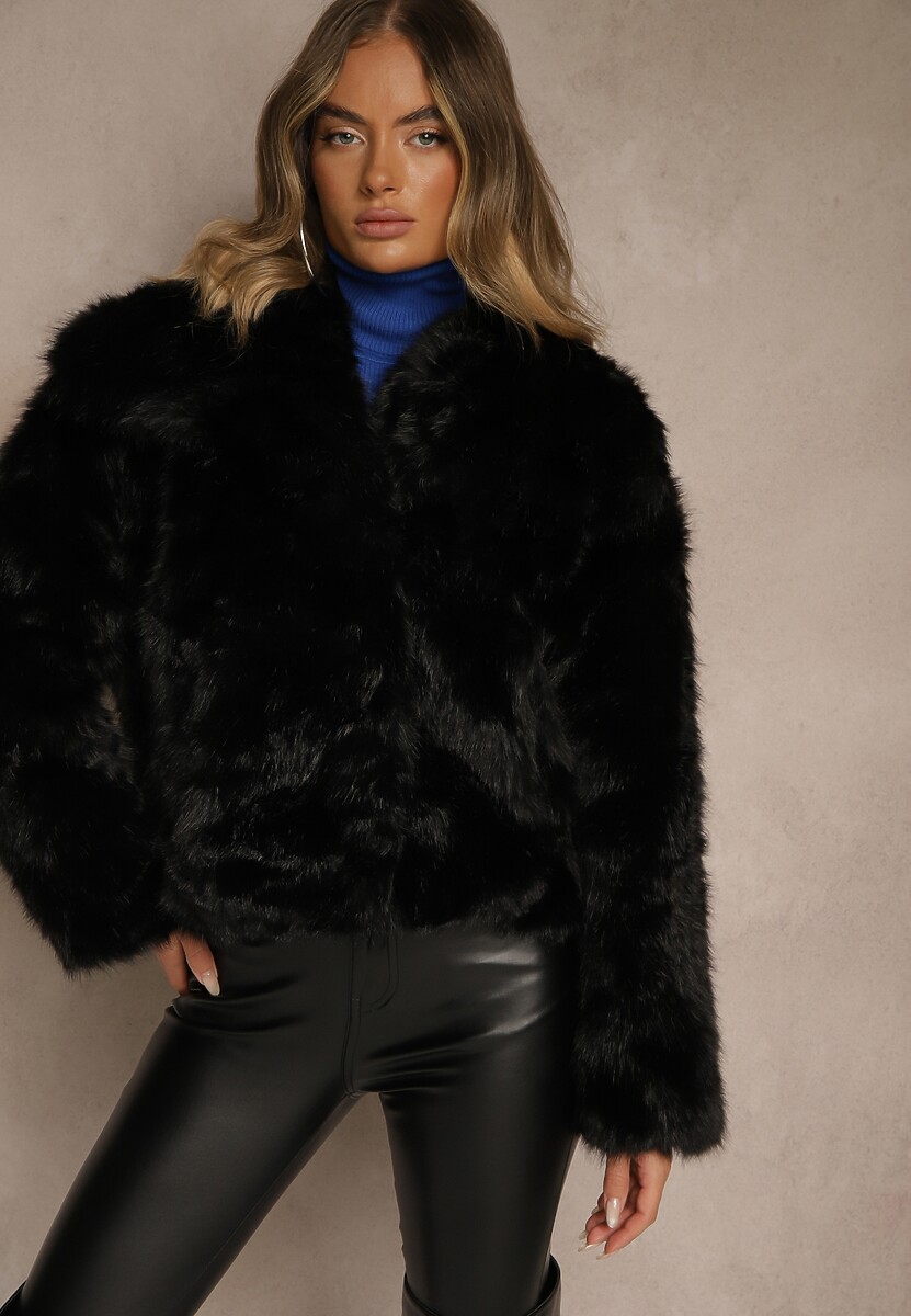 Czarna Futerkowa Kurtka Dwurzędowa z Szerokim Kołnierzem Fesandrea