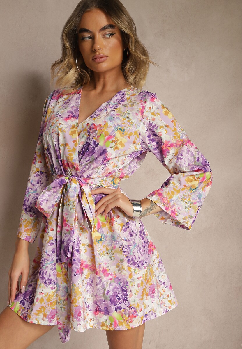 Fioletowy Kopertowy Kombinezon z Wiązanym Paskiem i Rozszerzanymi Rękawami Telurea