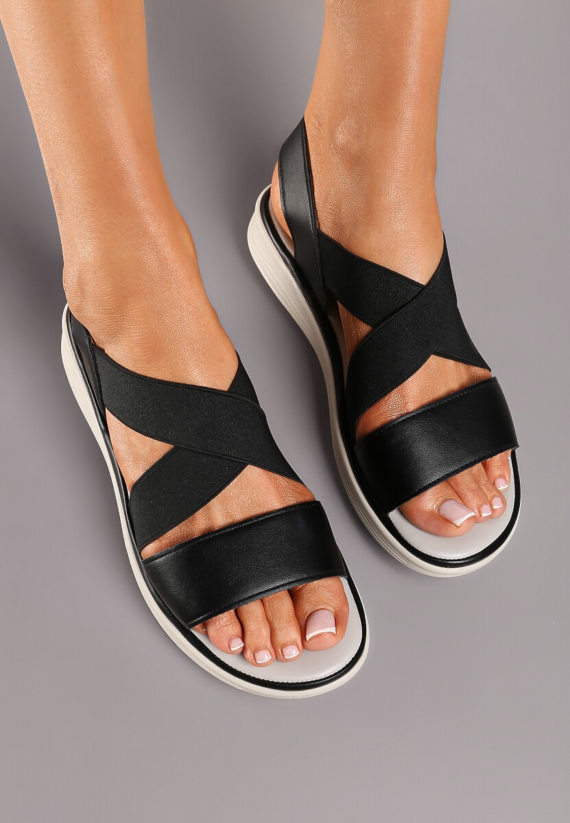 Czarne Wsuwane Sandały z Szerokimi Paskami Zaldia