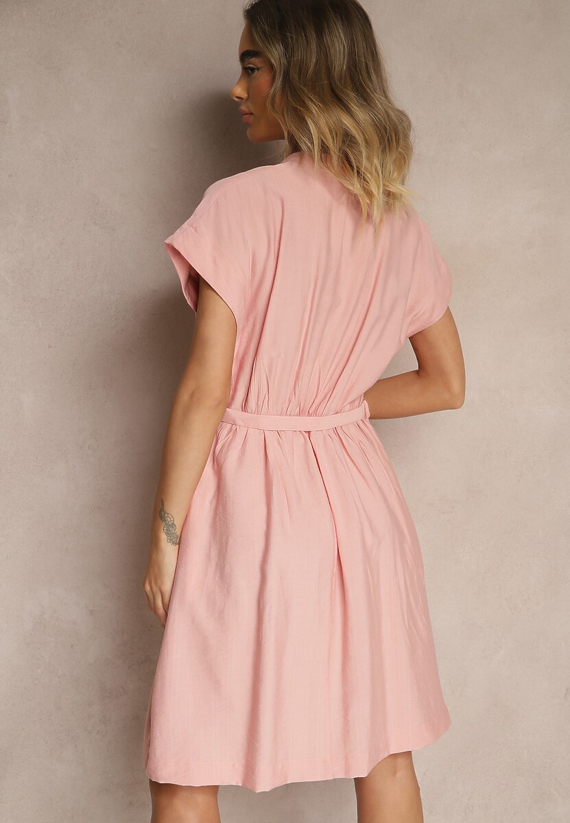Różowa Rozkloszowana Sukienka z Wiskozy z Paskiem Zapinana na Napy Seporine