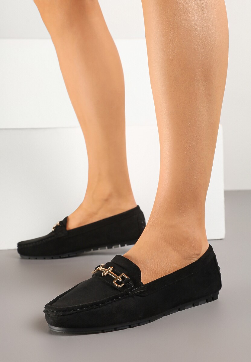 Czarne Mokasyny z Imitacji Zamszu z Ozdobną Metaliczną Aplikacją Sovtewi