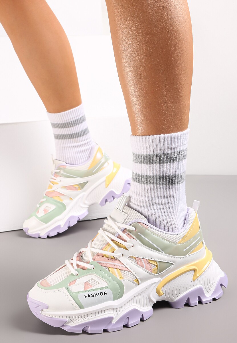 Biało-Zielone Sneakersy na Tłoczonej Podeszwie Zdobione Licznymi Wstawkami Nilrocis