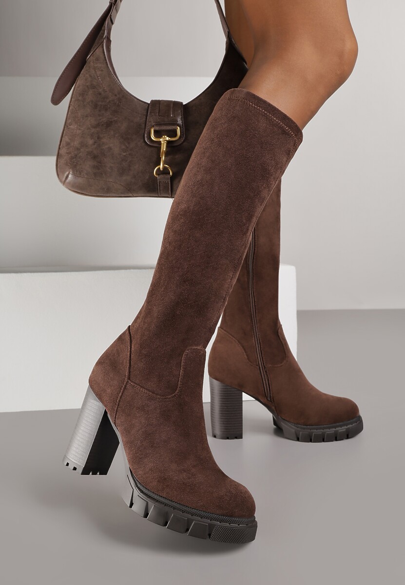 Brązowe Kozaki z Imitacji Zamszu na Obcasie Typu Słupek Rilaresa