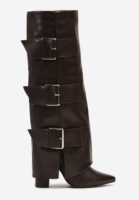 Brązowe Rockowe Kozaki na Słupku z Wywiniętą Cholewką Wykończone Klamrami Navlaya