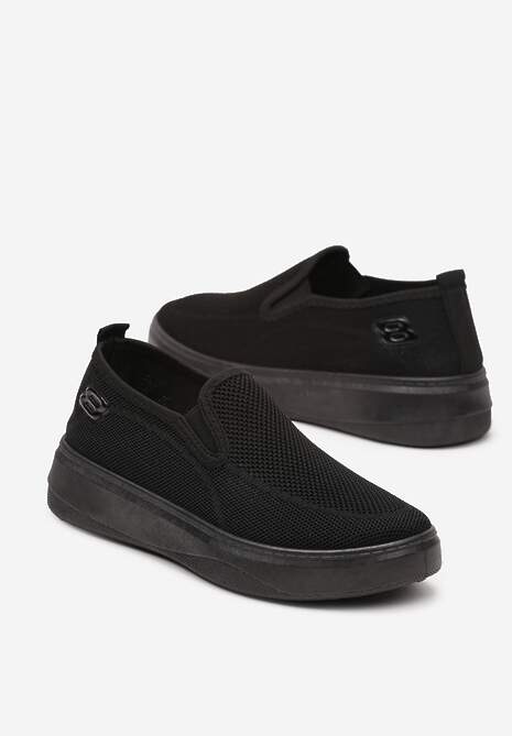 Czarne Tenisówki na Platformie bez Zapięcia Ozdobione z Przodu Perforacją Prinesa