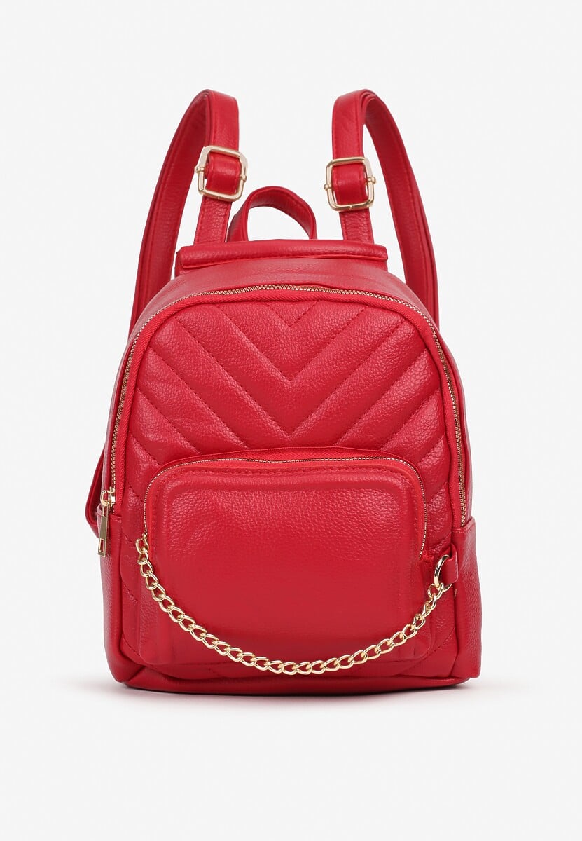 Czerwony Plecak Ozdobiony Łańcuszkiem i Pikowaniem Kolaggia
