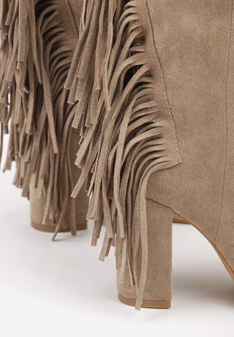 Ciemnobeżowe Botki Kowbojki na Słupku Ozdobione Frędzlami Reikka