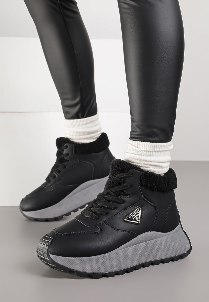 Czarne Sneakersy Śniegowce Vices na Platformie Ozdobione Trójkątną Aplikacją Ficebia