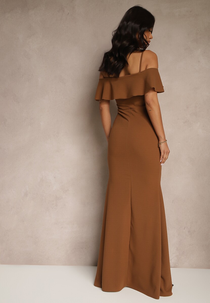 Brązowa Sukienka Hiszpanka z Falbaną przy Dekolcie i Rozcięciem Marisenla