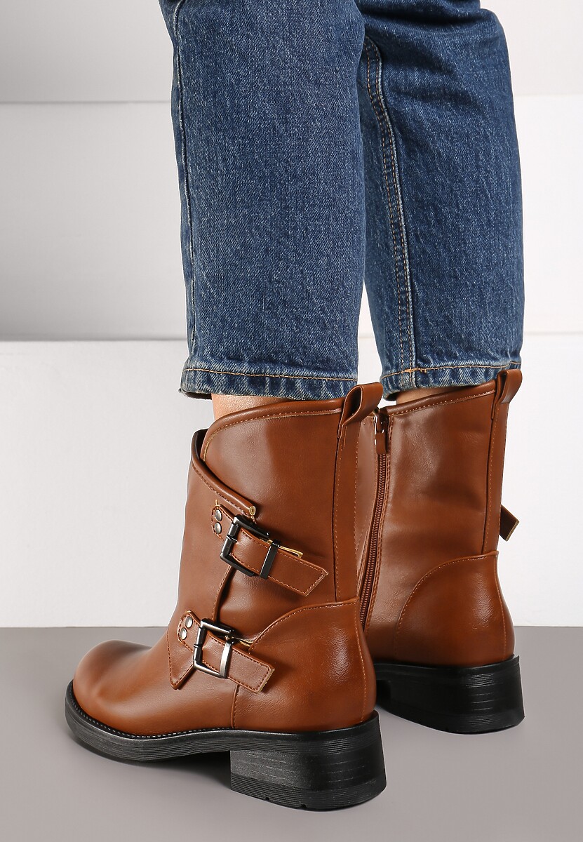 Brązowe Asymetryczne Botki z Ozdobnymi Klamrami przy Cholewce Marinissa