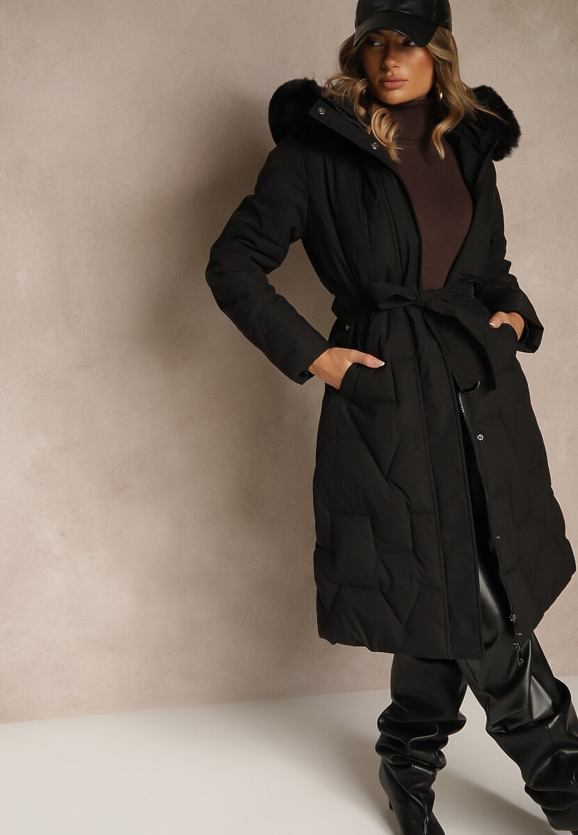 Biała Zimowa Kurtka Pikowana o Długim Fasonie z Kapturem i Paskiem Emereja