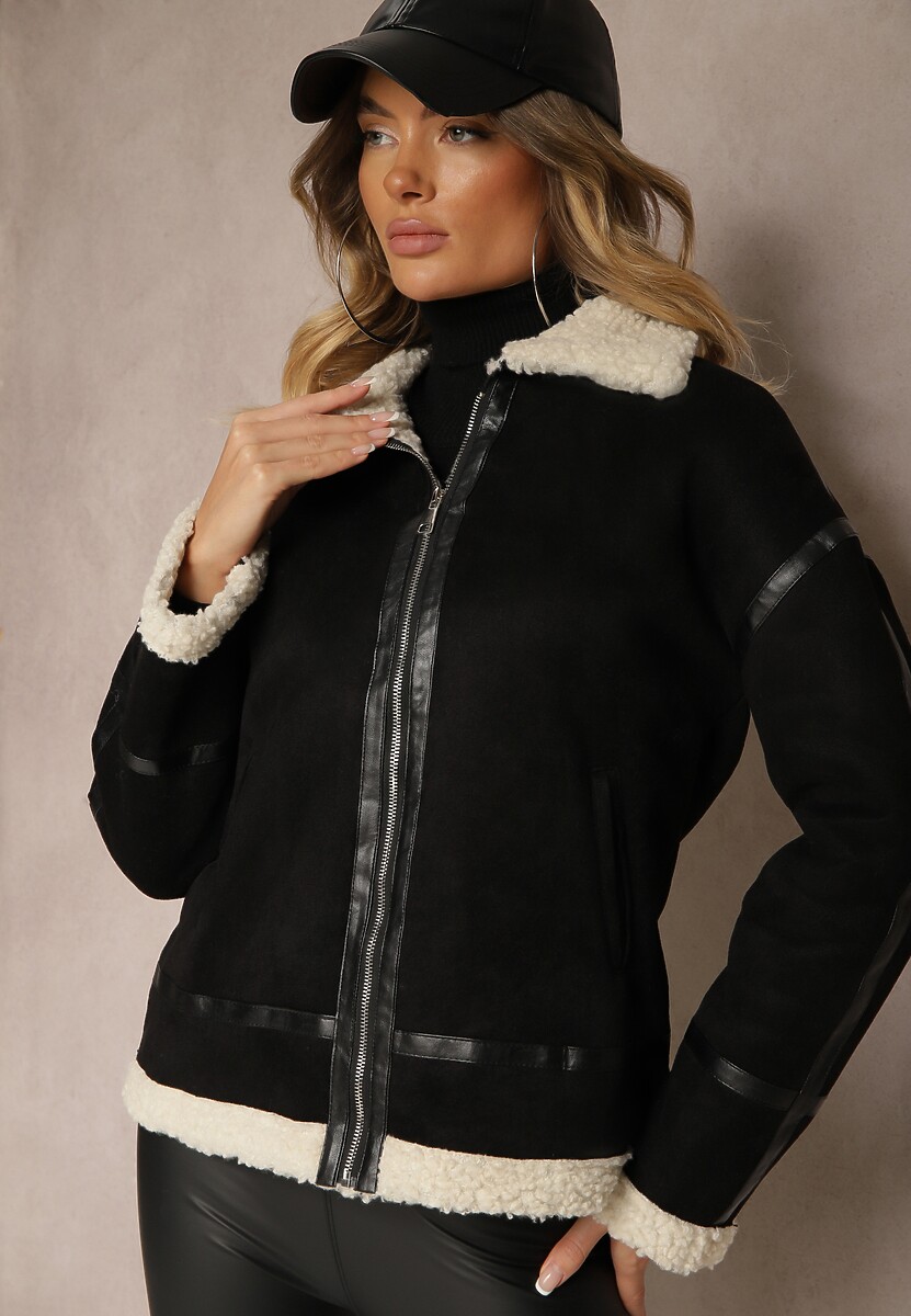 Czarna Kurtka z Ekozamszu o Prostym Kroju z Kołnierzykiem i Futerkiem Ninnova