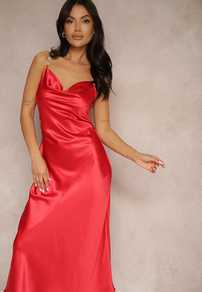 Fuksjowa Satynowa Sukienka Ozdobiona Cyrkoniami i Lejącym Dekoltem Mesalttia