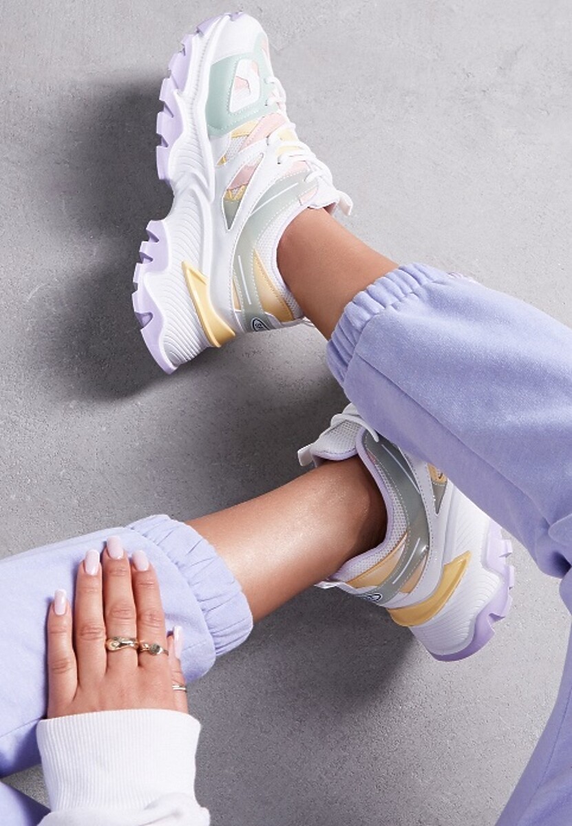 Biało-Zielone Sneakersy na Tłoczonej Podeszwie Zdobione Licznymi Wstawkami Nilrocis