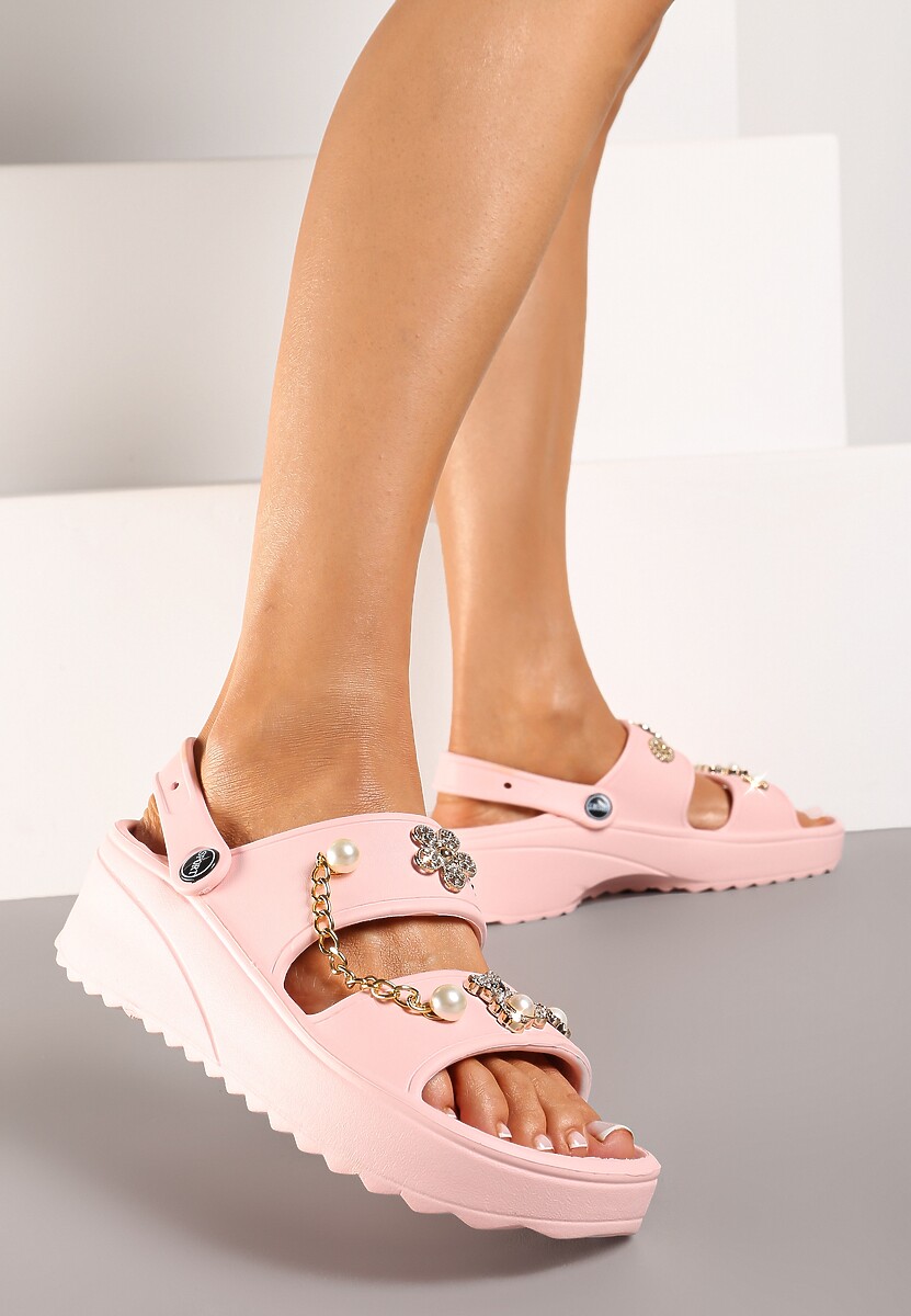 Różowe Klapki z Pianki na Koturnie Ozdobione Aplikacjami z Paskiem Podtrzymujący Piętę Anesaria