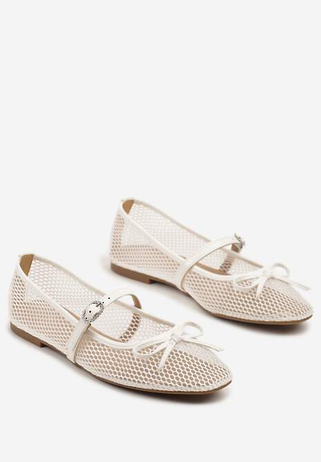 Białe Siateczkowe Balerinki Vices z Paskiem z Klamrą i Ozdobną Kokardką Niladiela