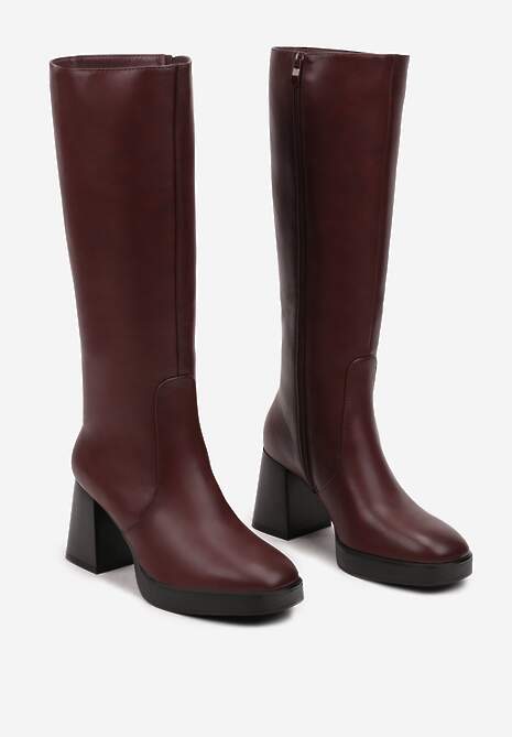 Bordowe Kozaki na Słupku z Lekkim Ociepleniem Ansilaria