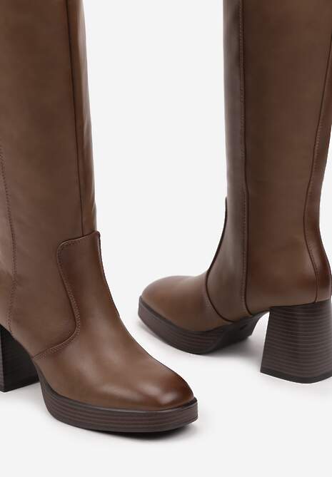 Ciemnobeżowe Kozaki na Platformie i Słupku z Lekkim Ociepleniem Hanissea