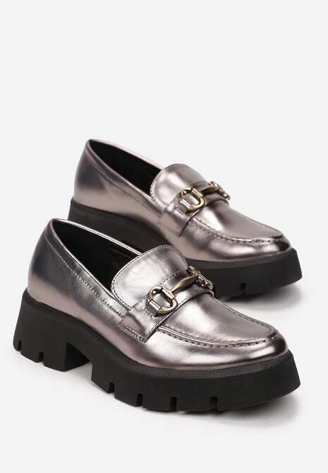 Srebrne Mokasyny z Metalową Ozdobą na Grubej Podeszwie Masilda