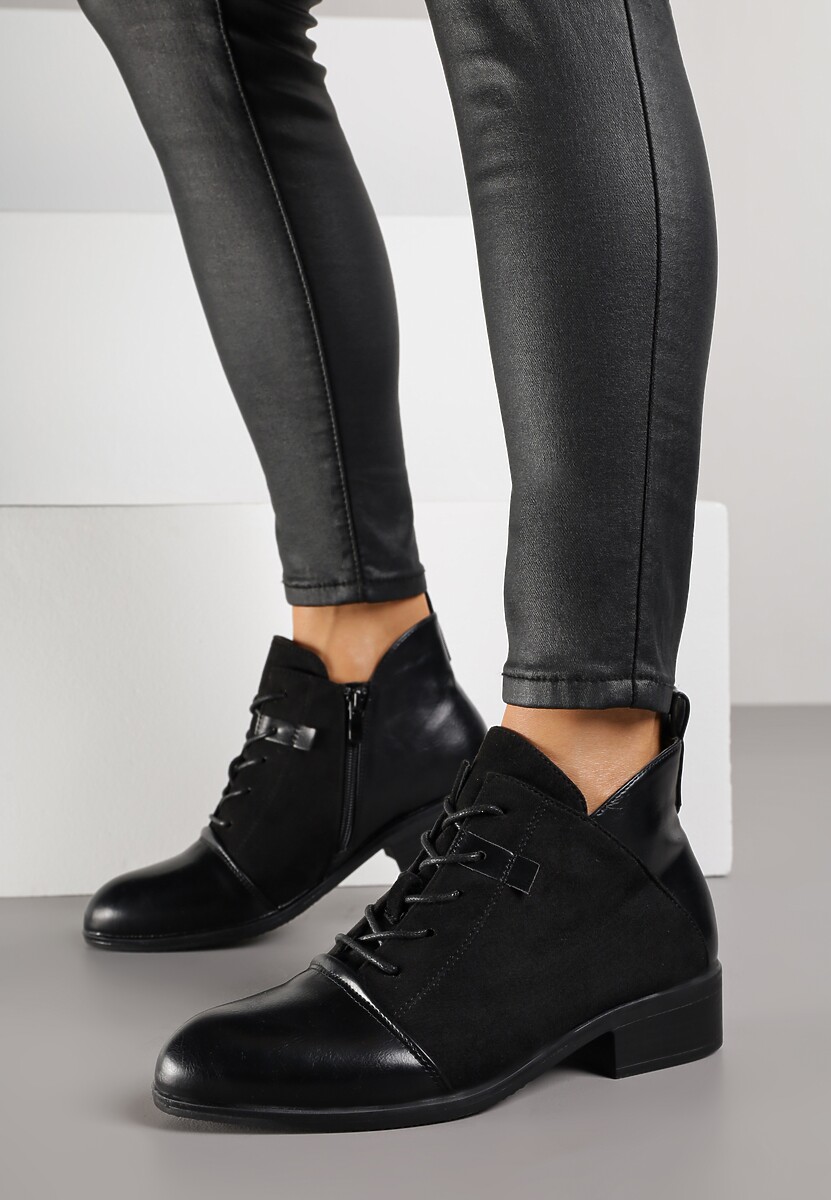 Czarne Sznurowane Botki na Płaskiej Podeszwie Ozdobione Rivianne