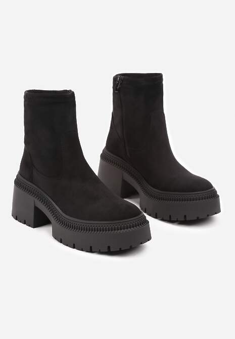 Czarne Botki Sztyblety na Słupku z Dopasowaną Cholewką Hesliara