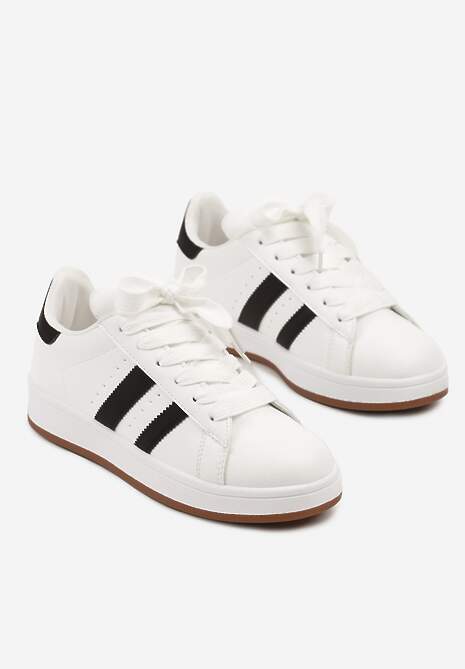 Białe Sneakersy w Stylu Kultowych Tenisówek z Ozdobnymi Paskami Marazea