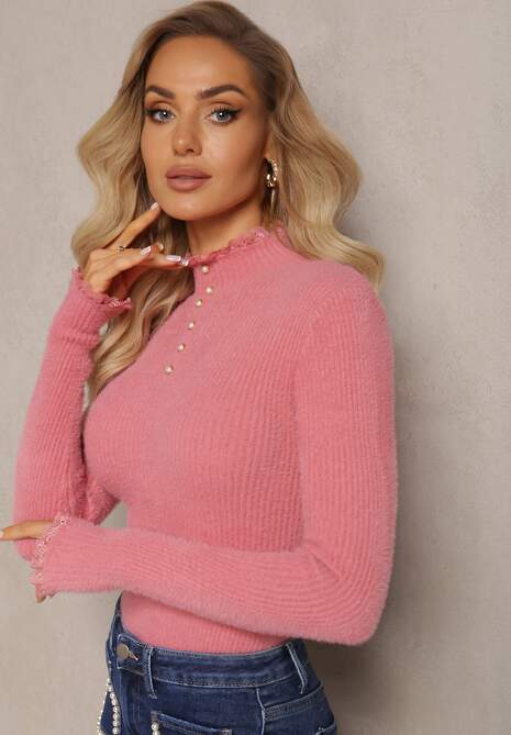 Ciemnoróżowy Wełniany Golf na Perłowe Guziki z Ozdobną Koronką Hejsunna