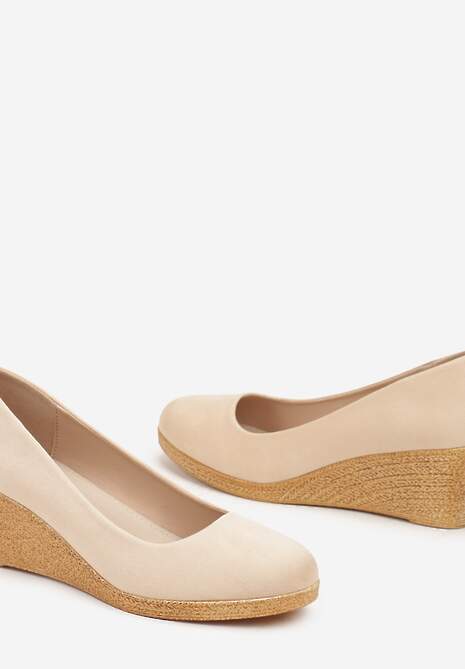 Jasnobeżowe Czółenka Vices na Koturnie ze Skórzaną Wkładką w Stylu Boho Mivella