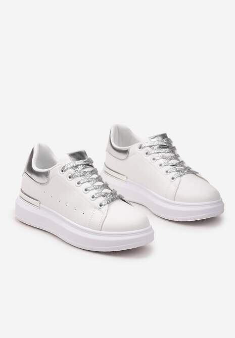 Biało-Srebrne Sneakersy z Brokatowymi Sznurowadłami i Metaliczną Wstawką na Platformie Vuriama
