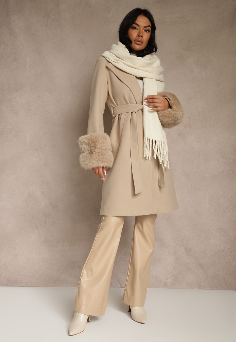 Jasnobeżowy Gładki Szalik z Frędzlami Vetimare