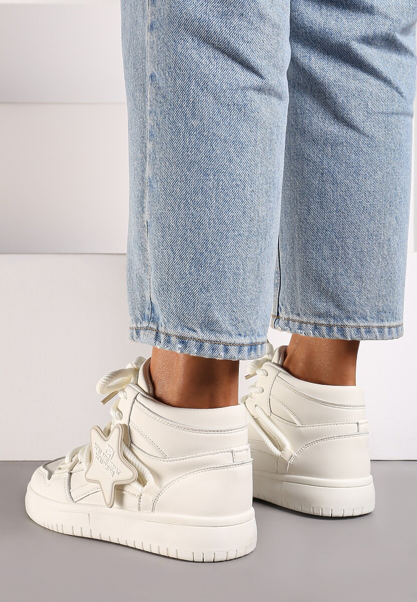 Białe Płaskie Sneakersy za Kostkę Ozdobione Gwiazdą Saveline