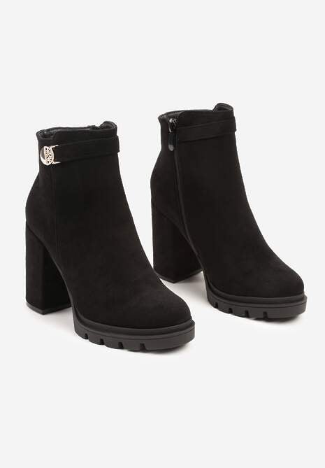 Czarne Botki Sztyblety na Słupku Ozdobione Metaliczną Wstawką Naviraena