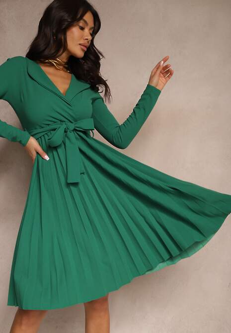 Zielona Plisowana Midi Sukienka z Kopertowym Dekoltem i Paskiem Materiałowym w Talii Keviana