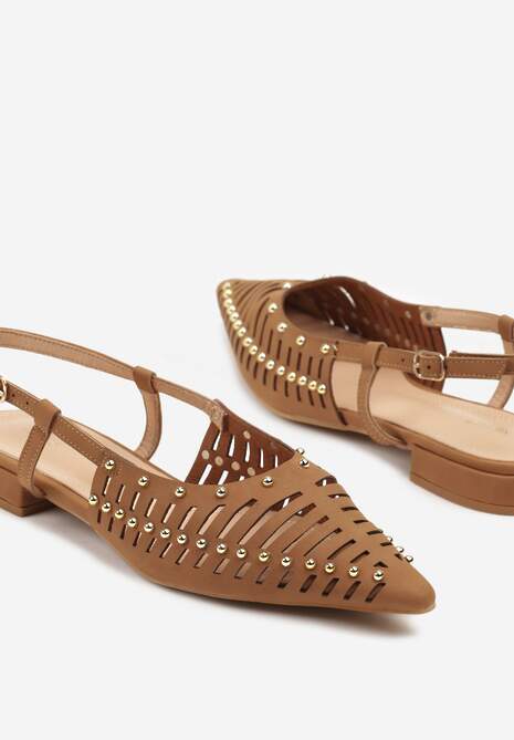 Brązowe Sandały Vices w Stylu Mules z Nitami i Drobnymi Wycięciami Vevalora