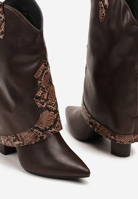 Brązowe Botki na Słupku z Cholewką Imitującą Nogawkę z Wężowym Tłoczeniem Vemissea