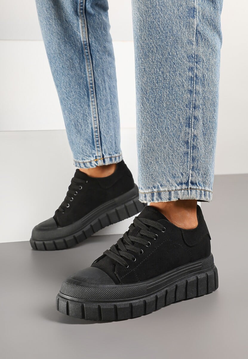 Czarne Sneakersy Vices na Platformie z Tłoczeniem Ozdobione Perforacją Leaniael
