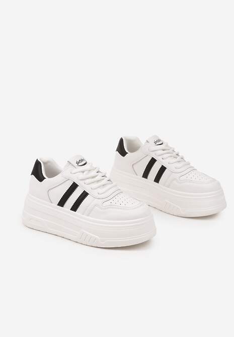 Biało-Czarne Sneakersy na Platformie Ozdobione Paskami i Perforacją Fonadel
