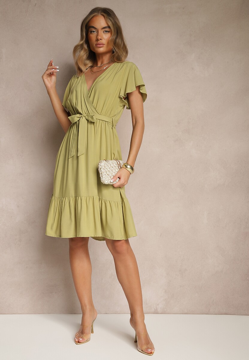 Zielona Kopertowa Sukienka z Wiskozy Ozdobiona Paskiem Lanestea