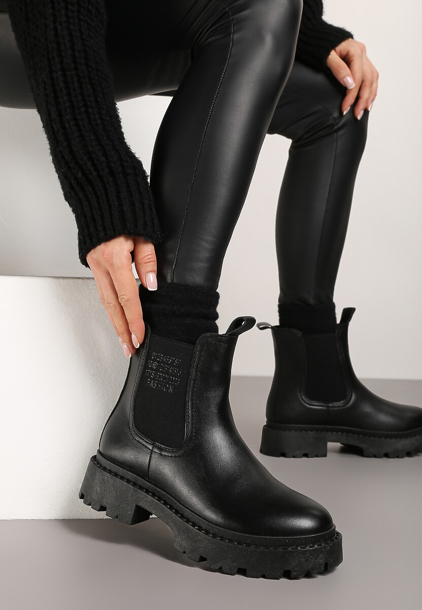 Czarne Botki na Platformie w Stylu Sztybletów Wykończone Gumką Lerisaria