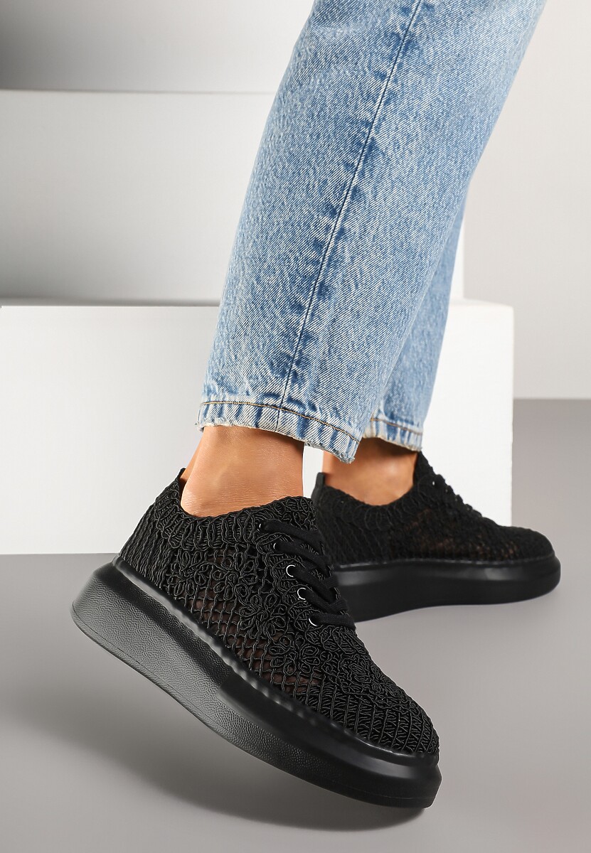 Czarne Sneakersy Typu Tenisówki z Ażurową Cholewką i Skórzaną Wkładką Sonelis