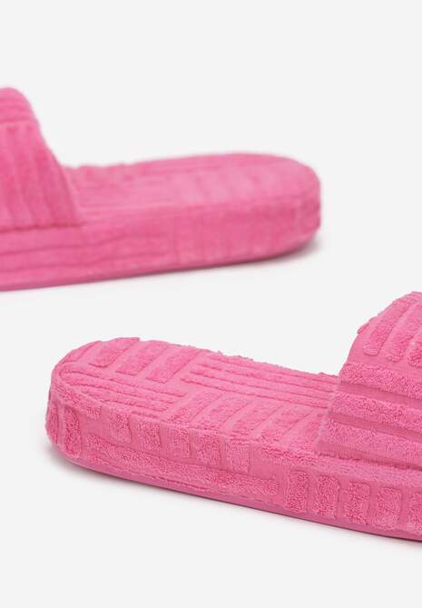 Ciemnoróżowe Kapcie z Tłoczeniem na Grubej Podeszwie Willatta