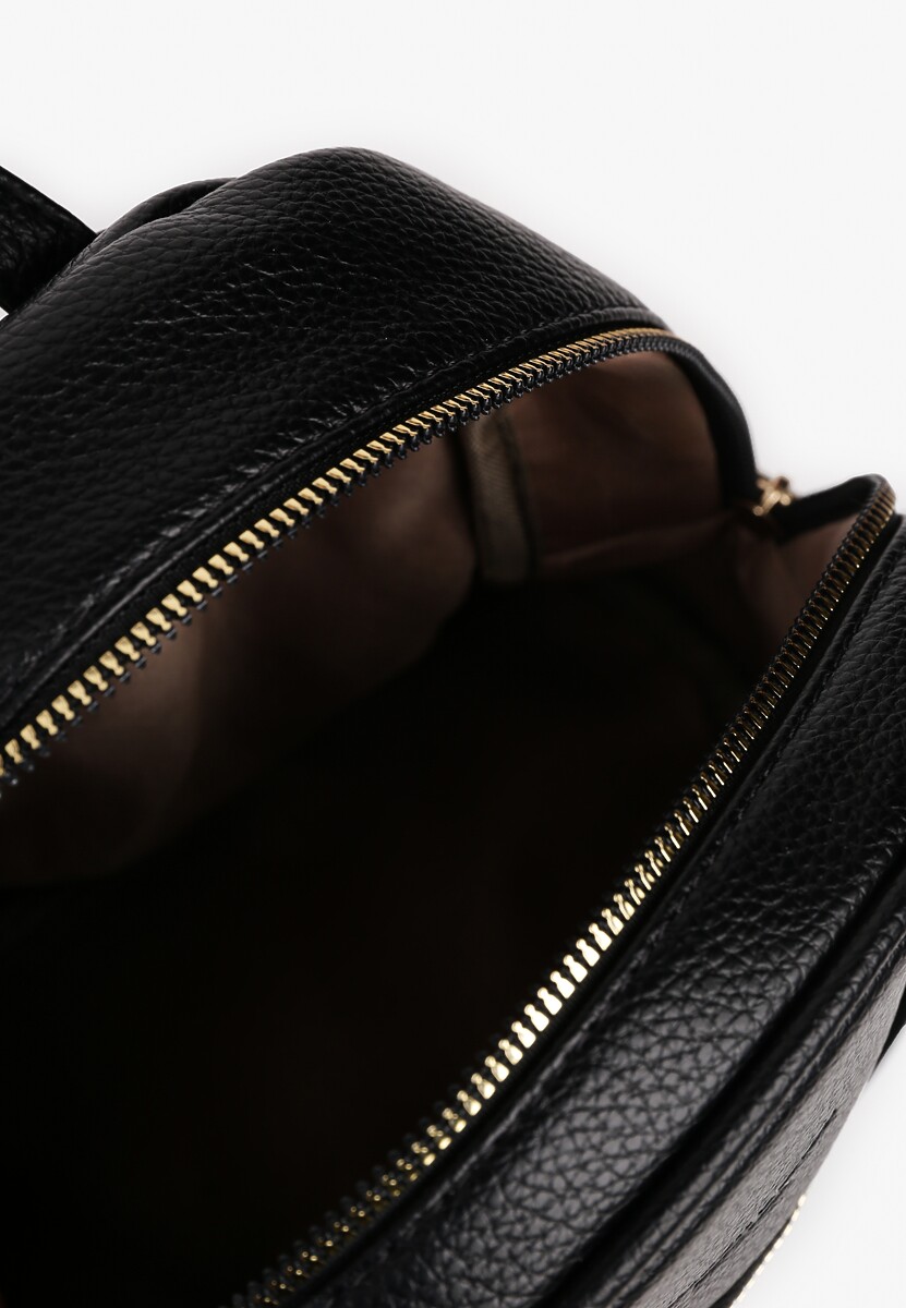 Czarny Casualowy Plecak z Metaliczną Aplikacją i Regulowanymi Szelkami Haliriss