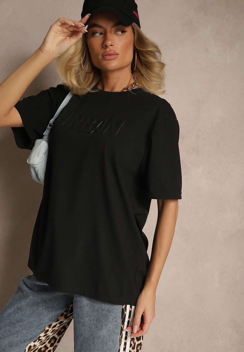 Czarna Bawełniana Koszulka T-shirt z Tłoczonym Napisem Lunorina