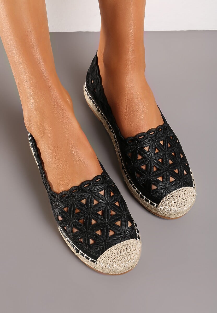 Czarne Ażurowe Espadryle na Płaskiej Plecionej Podeszwie Kueria