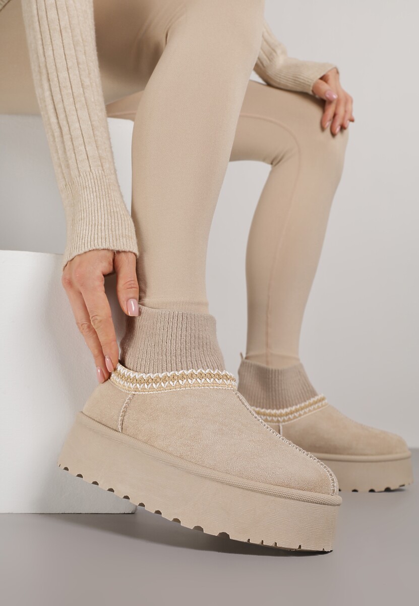 Beżowe Śniegowce VICES na Platformie ze Skarpetkową Cholewką i Haftem Ebentia