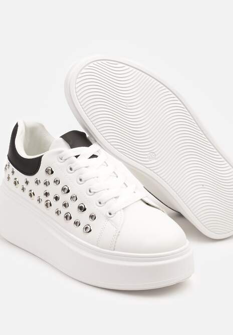 Biało-Czarne Sneakersy na Niskiej Platformie z Aplikacjami przy Cholewce Maristia