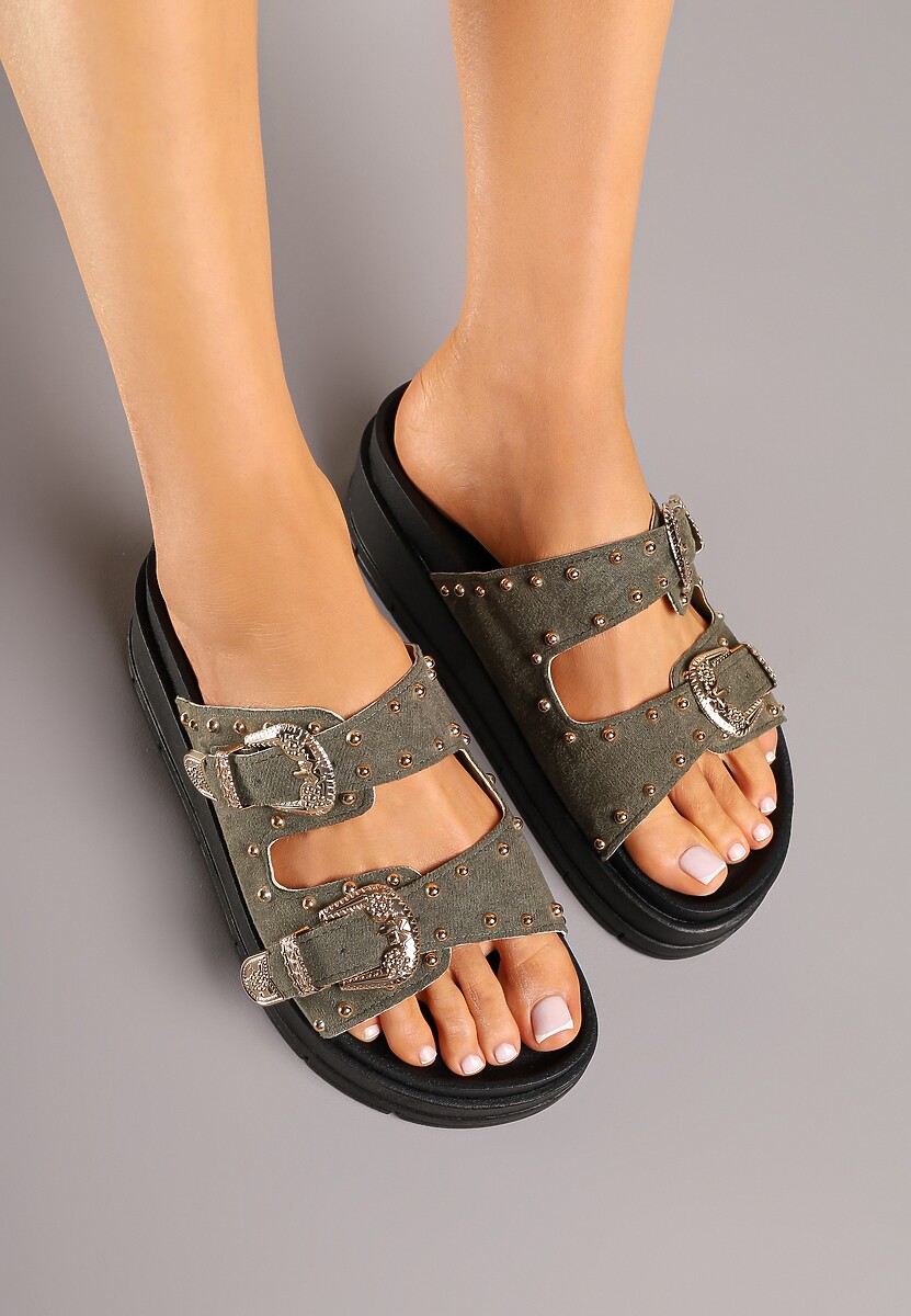 Zielone Klapki na Platformie z Ozdobnymi Sprzączkami i Nitami Kosanea